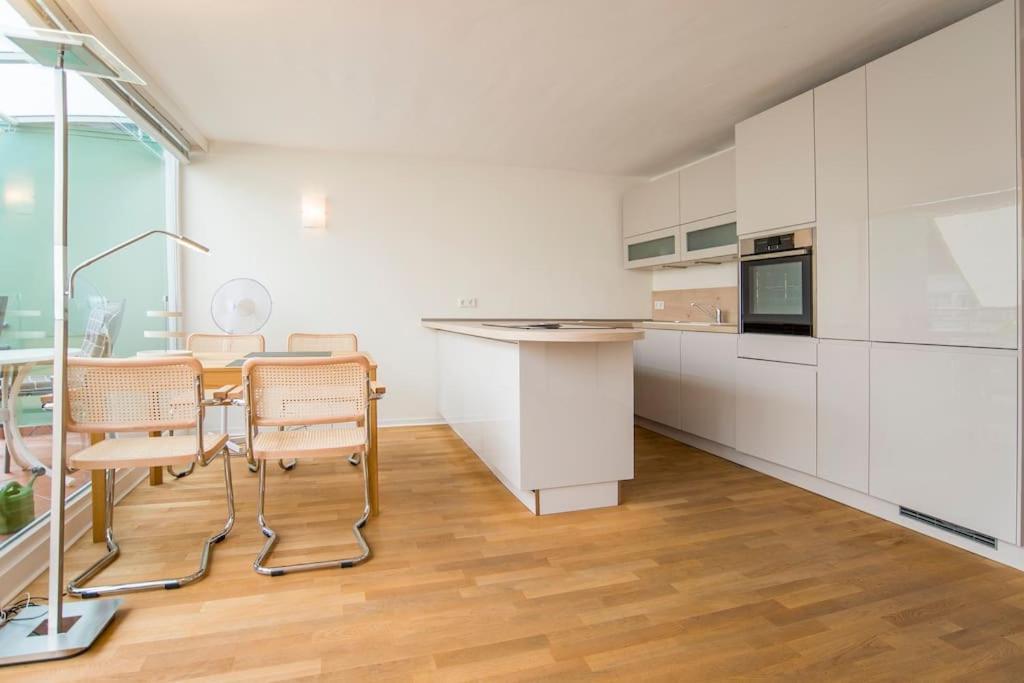 Modernes, Sonniges Appartement Im Herzen Von Duesseldorf Екстериор снимка