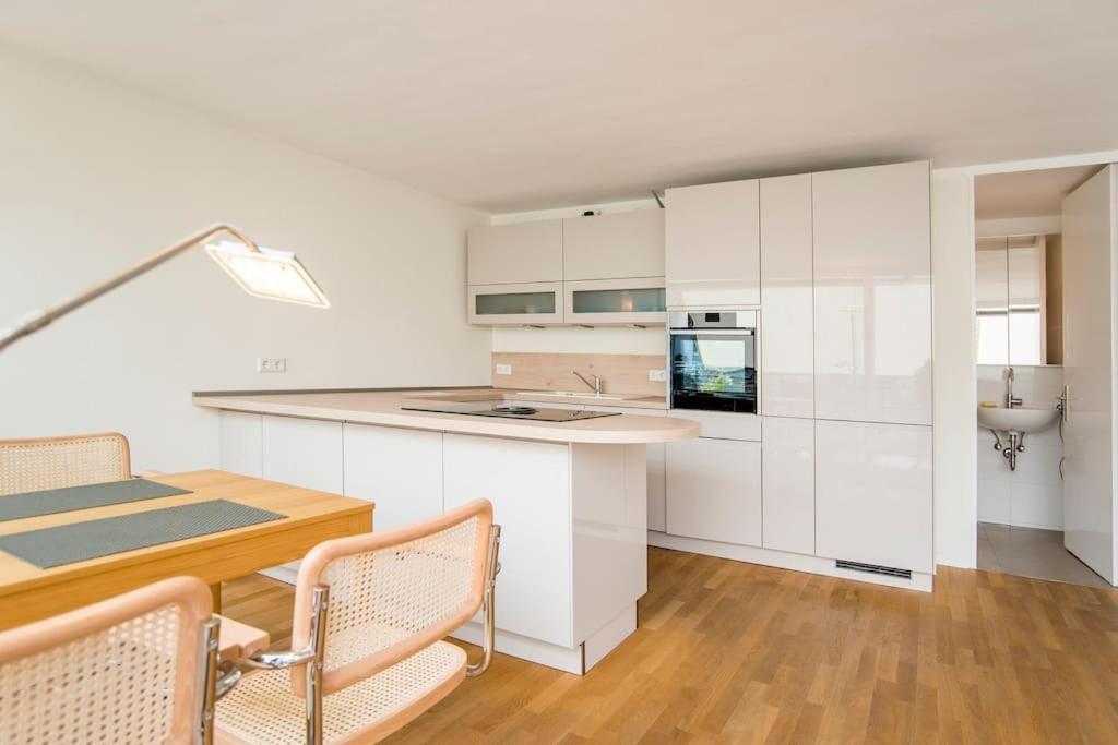 Modernes, Sonniges Appartement Im Herzen Von Duesseldorf Екстериор снимка